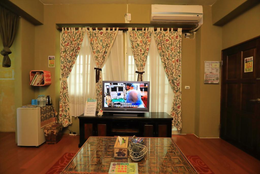 Bearbear Homestay Hualien Buitenkant foto